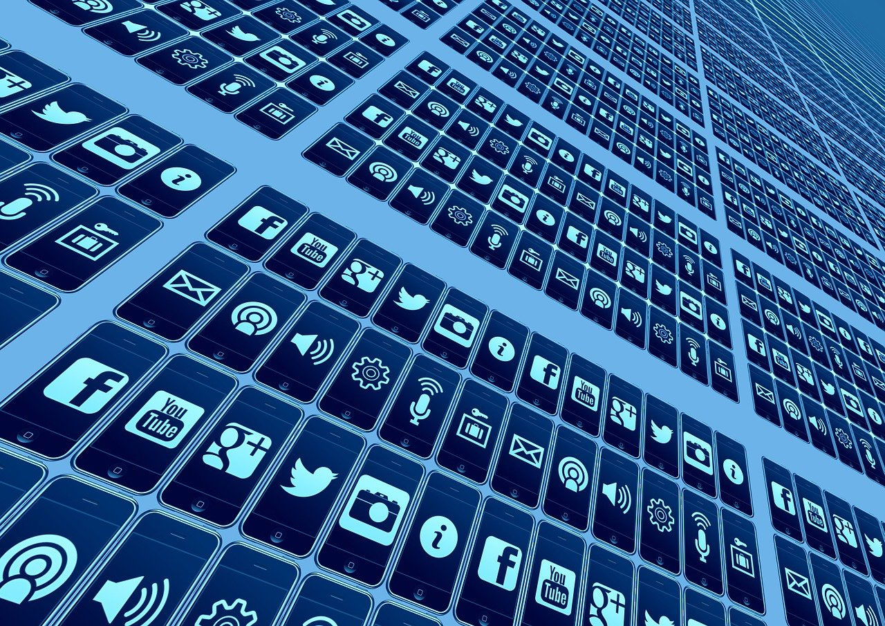 entdecken sie die welt der sozialen medien! erfahren sie, wie social media ihr unternehmen voranbringen kann, tipps für erfolgreiche strategien und aktuelle trends auf einen blick.