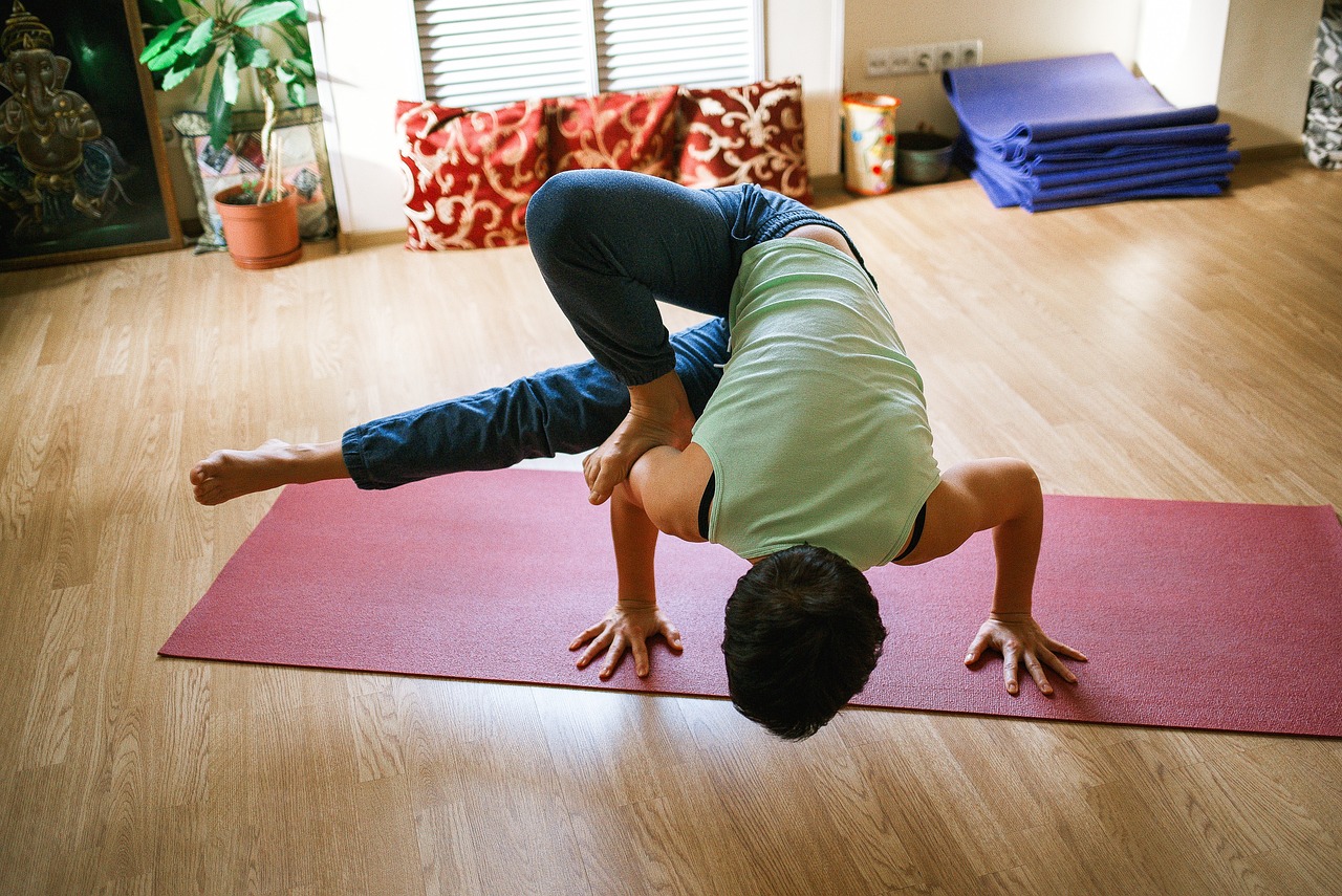 entdecken sie die welt des yoga: praktische tipps, übungen und wissenswertes für anfänger und fortgeschrittene. finden sie ruhe, balance und wohlbefinden mit yoga.